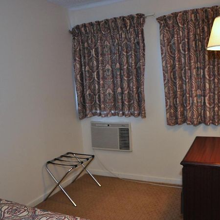 Merrimac Inn & Suites Williamsburg Extérieur photo