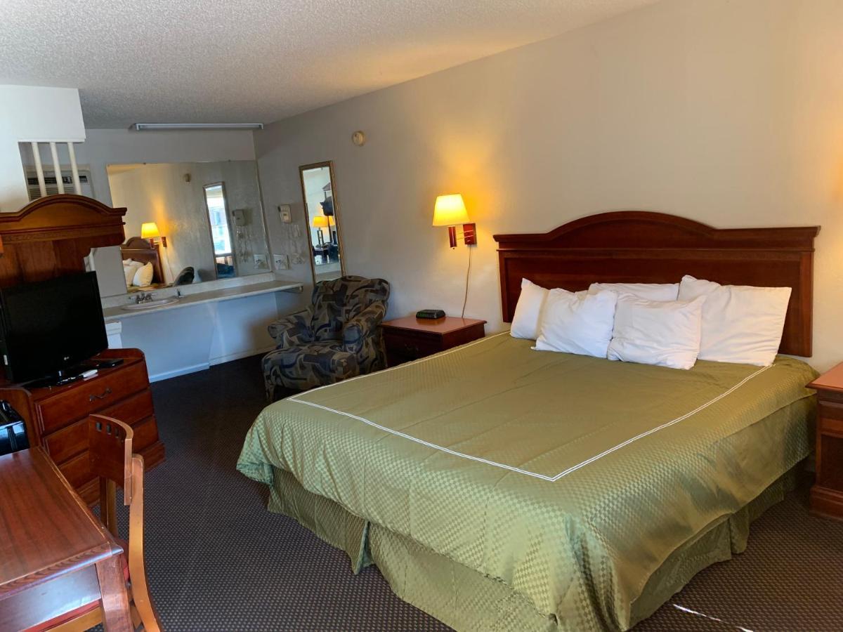 Merrimac Inn & Suites Williamsburg Extérieur photo